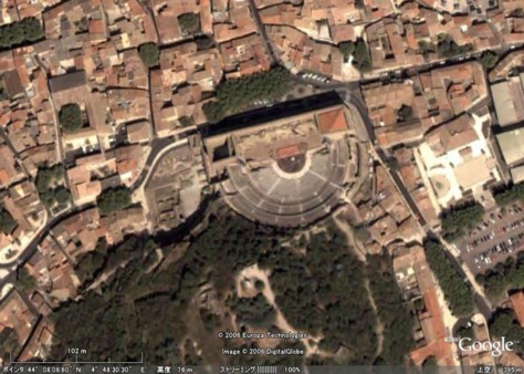 フランス世界旅行：オランジュのローマ劇場とその周辺と“凱旋門”